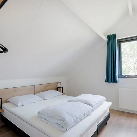 4 - Persoons Wellness Badhuys 13 Holiday home *